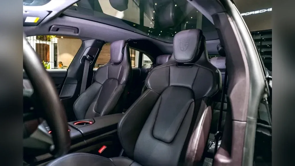 Porsche Taycan - Imagem 8