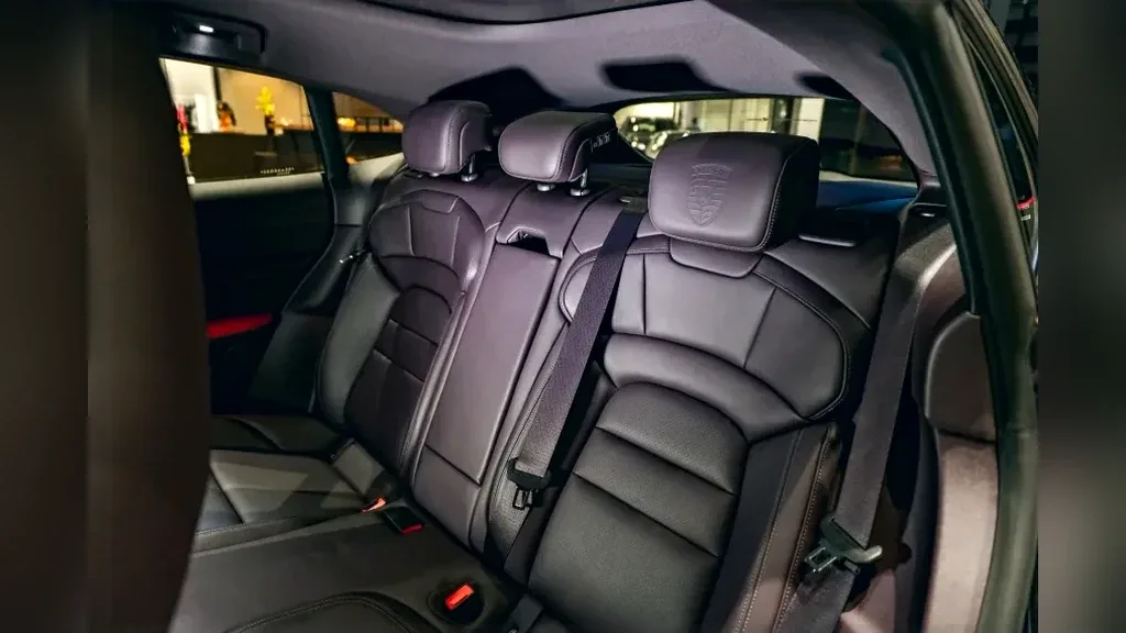 Porsche Taycan - Imagem 9