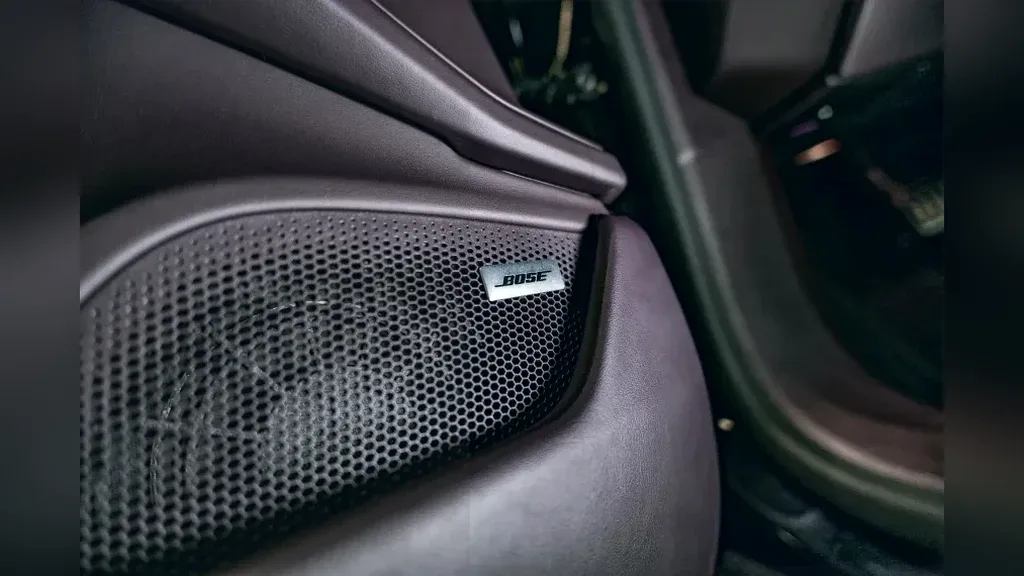 Porsche Taycan - Imagem 12