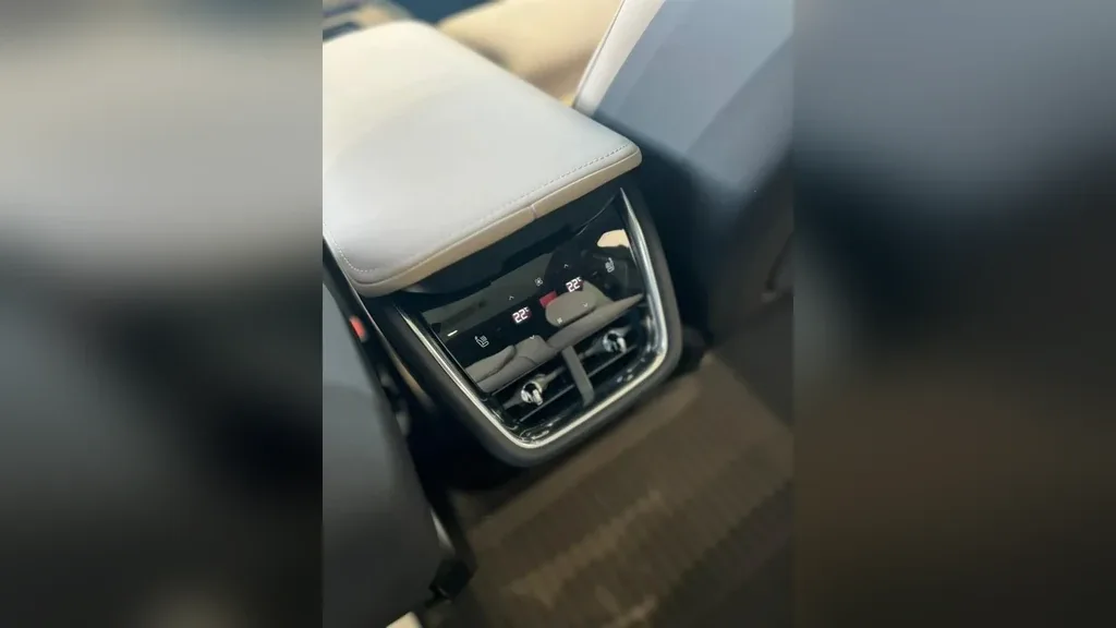 Volvo Ex90 - Imagem 8