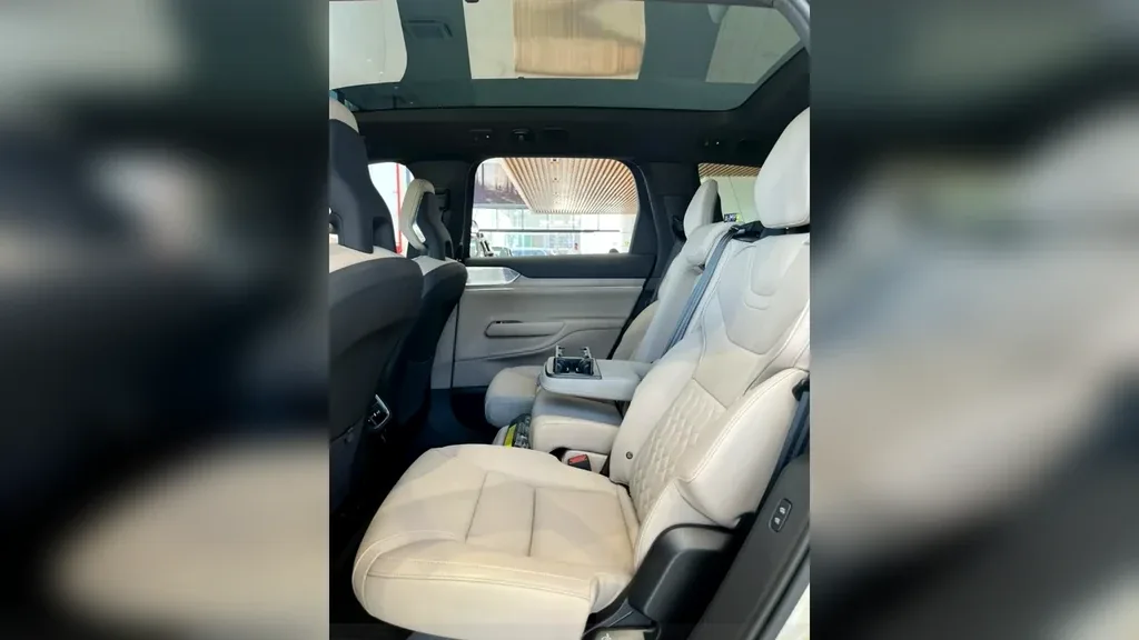 Volvo Ex90 - Imagem 16