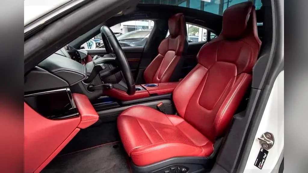 Porsche Taycan - Imagem 11