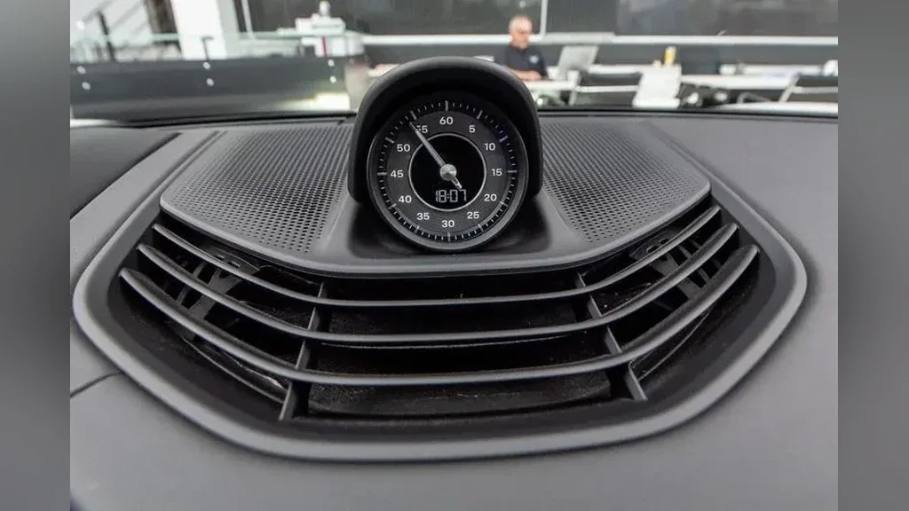 Porsche Taycan - Imagem 17