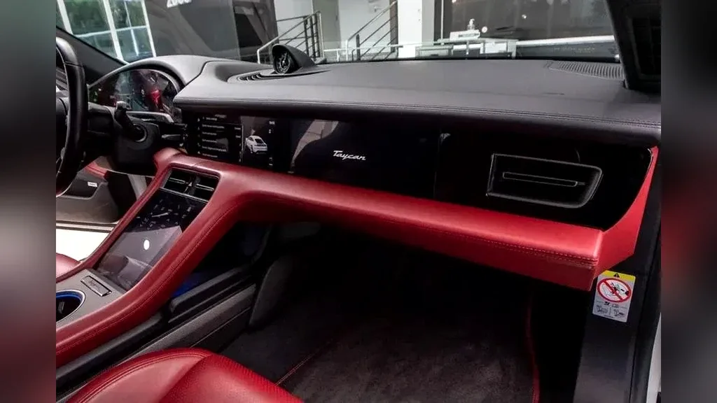 Porsche Taycan - Imagem 19