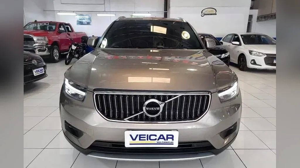 Volvo XC40 Recharge Plug-in Hybrid - Imagem 5