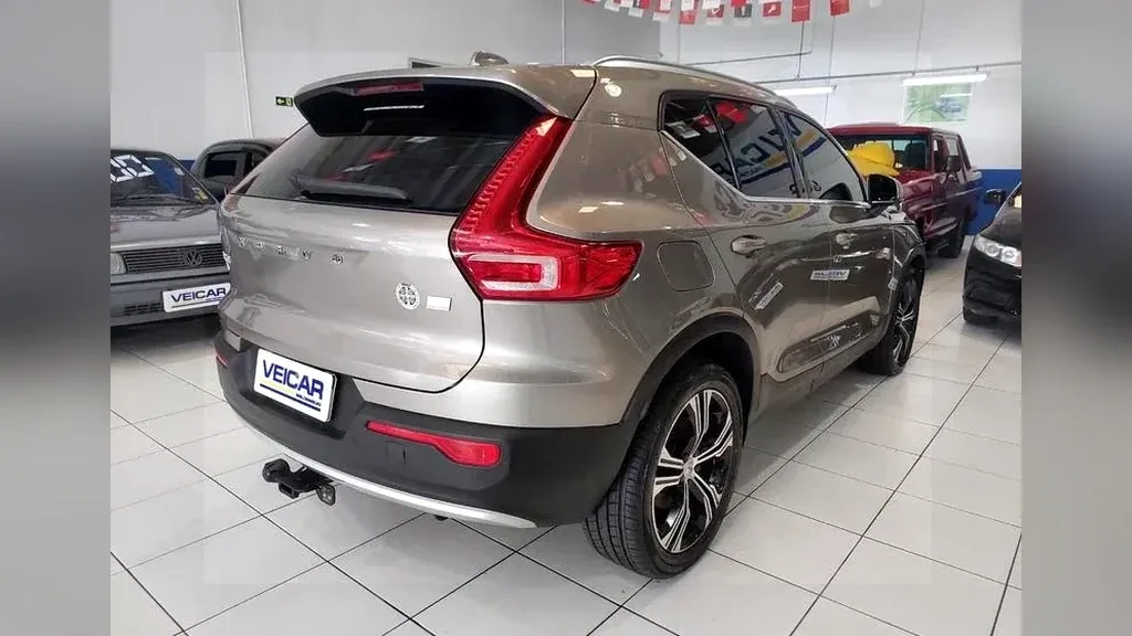Volvo XC40 Recharge Plug-in Hybrid - Imagem 9