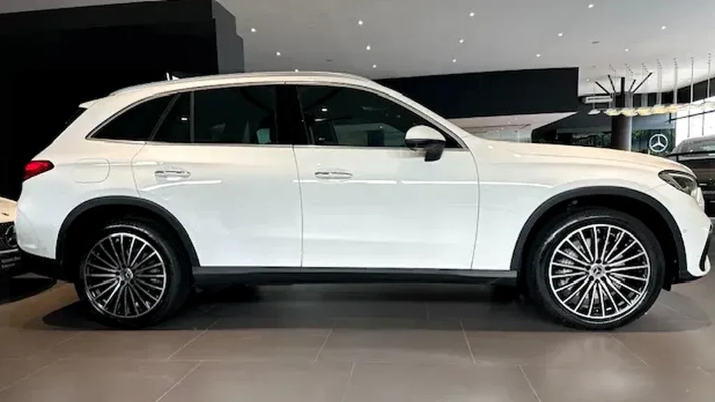 Mercedes Glc 300e - Imagem 2