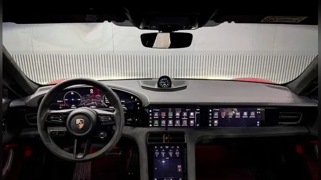 Porsche Taycan - Imagem 7