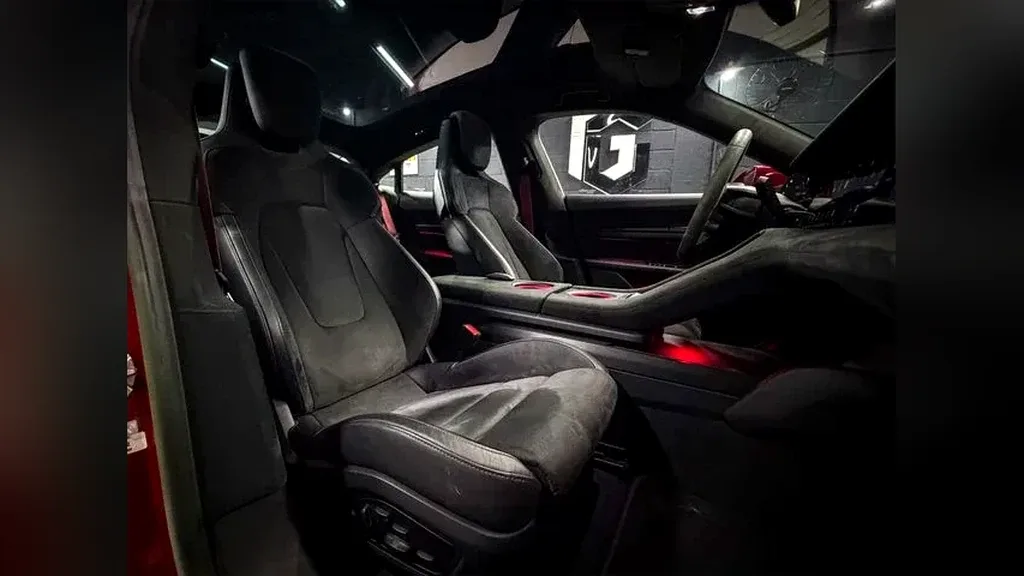 Porsche Taycan - Imagem 13