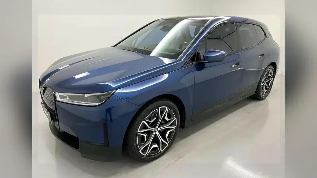 BMW Ix - Imagem 3