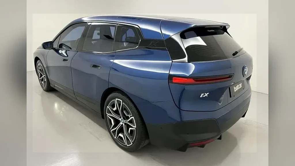 BMW Ix - Imagem 4