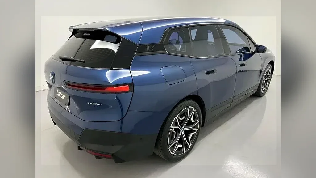 BMW Ix - Imagem 6