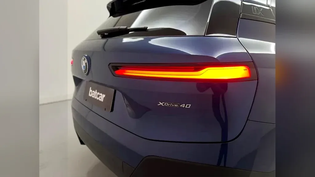 BMW Ix - Imagem 8