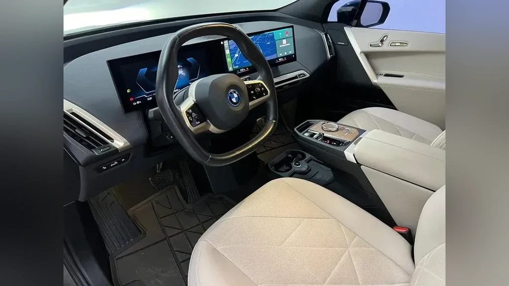 BMW Ix - Imagem 9