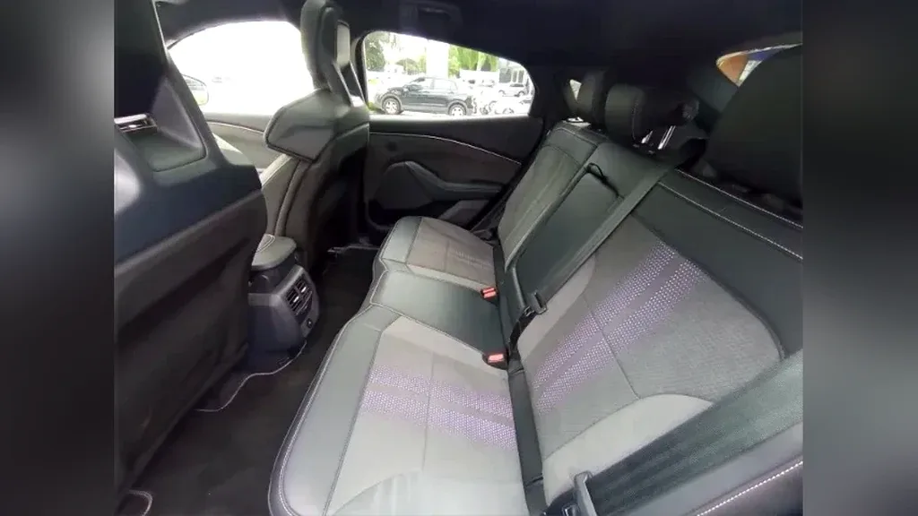 Ford Mustang Mach-e - Imagem 16