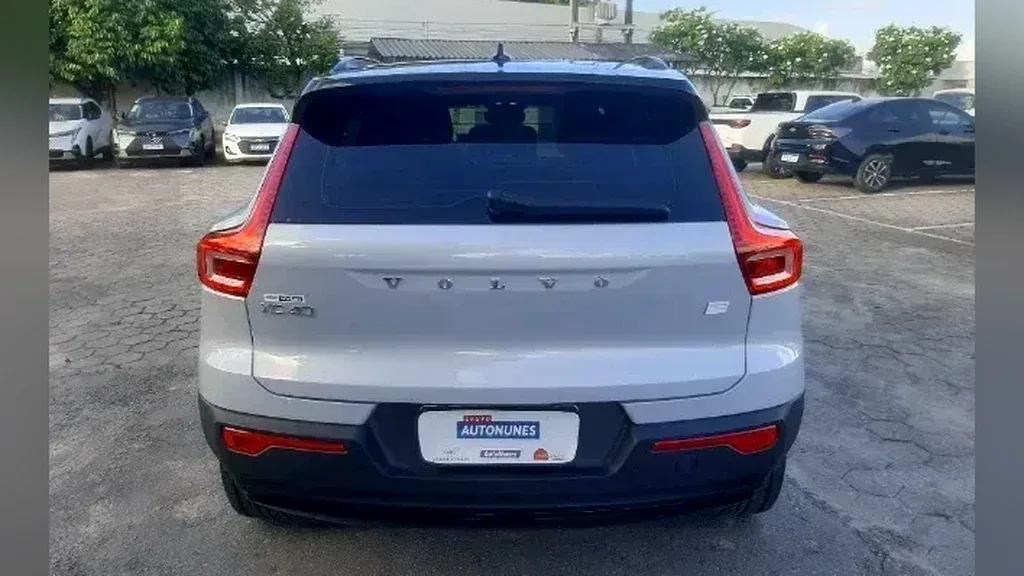 Volvo XC40 Recharge - Imagem 6