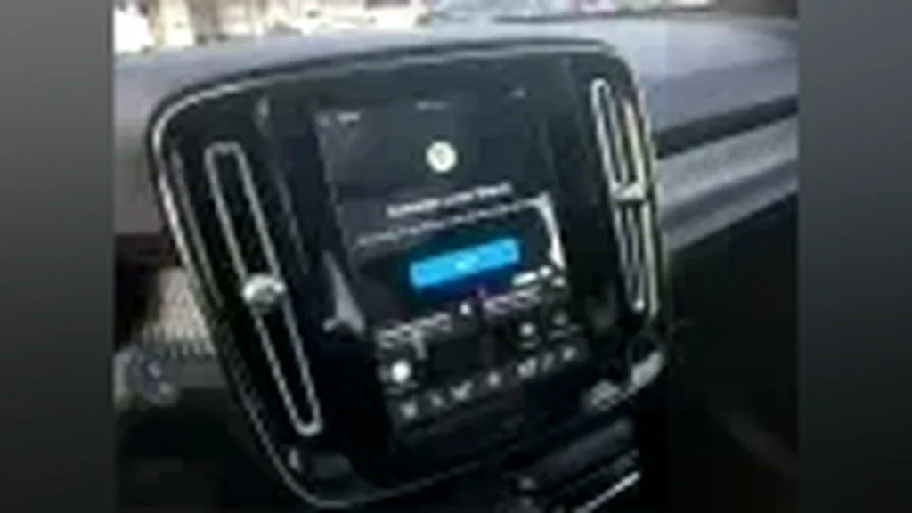 Volvo XC40 Recharge - Imagem 7