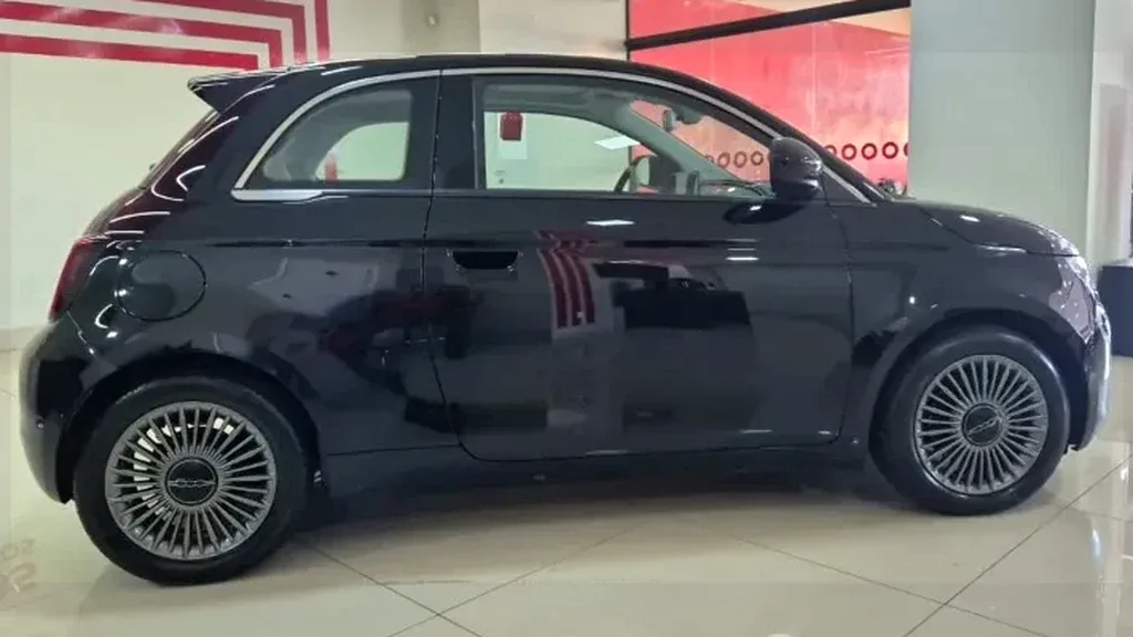 Fiat 500e - Imagem 8