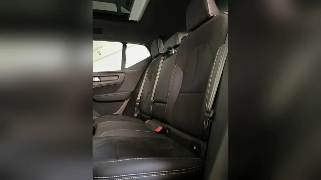 Volvo XC40 Recharge - Imagem 12