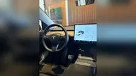 Tesla Model Y - Miniatura 5