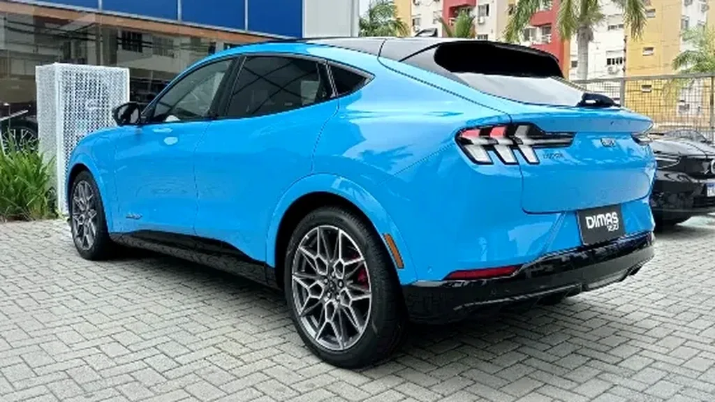 Ford Mustang Mach-e - Imagem 3