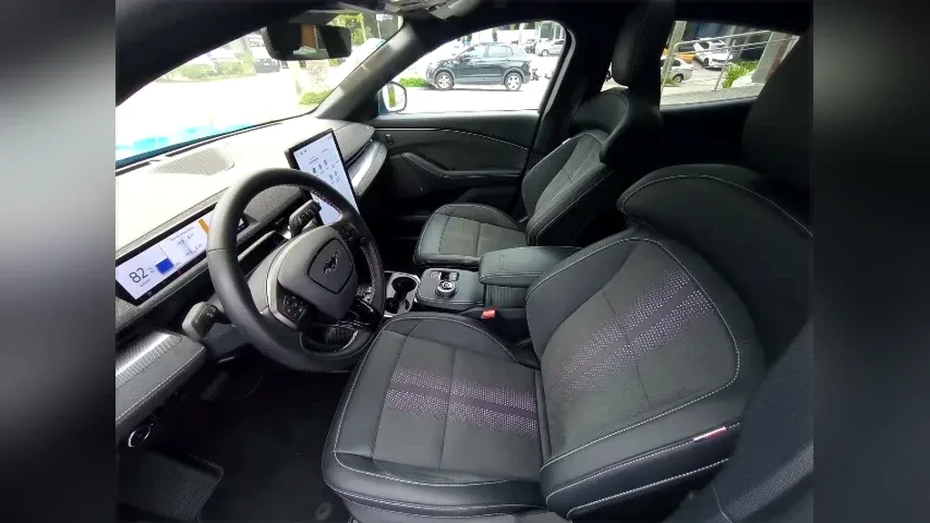 Ford Mustang Mach-e - Imagem 13