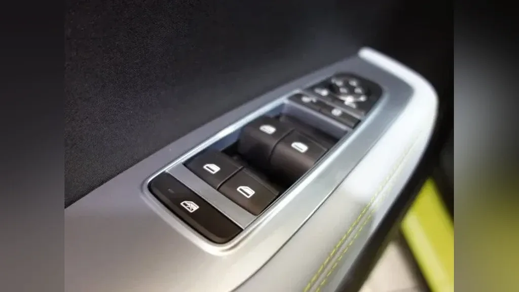 BYD Dolphin - Imagem 13