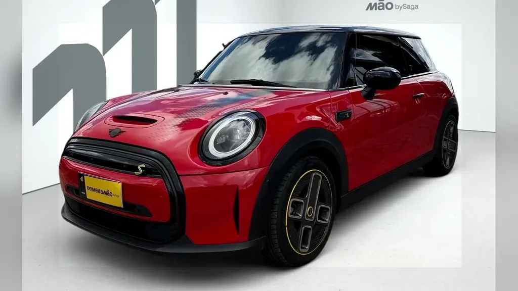 Foto de um mini cooper se