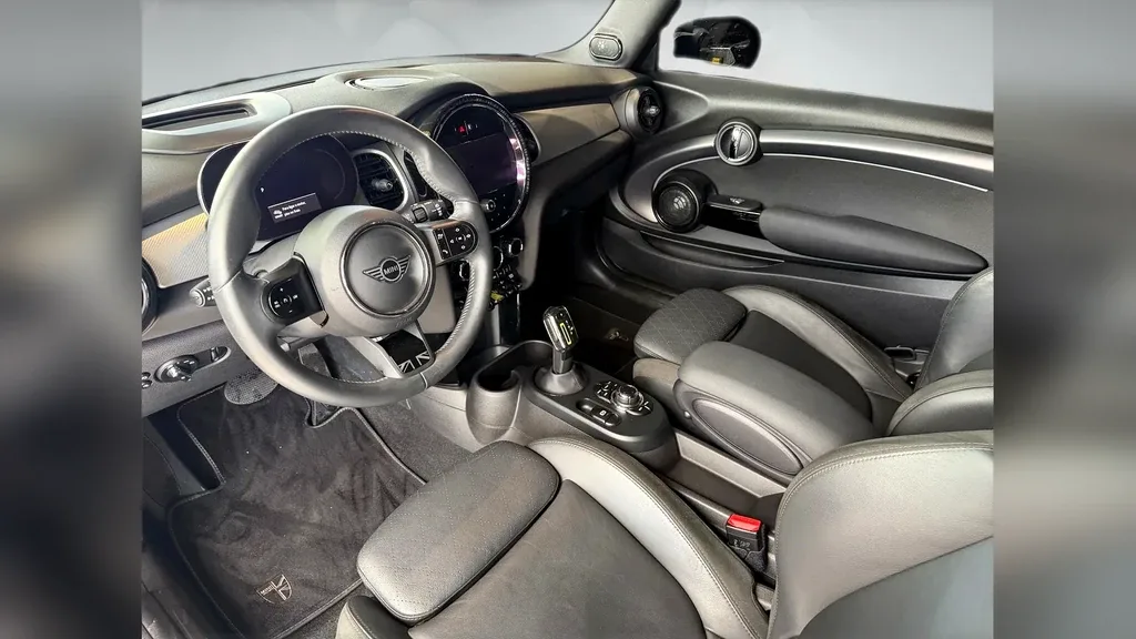 Mini Cooper SE - Imagem 12