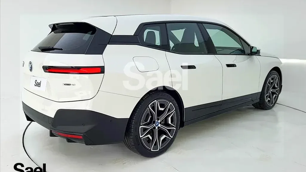 BMW Ix - Imagem 5