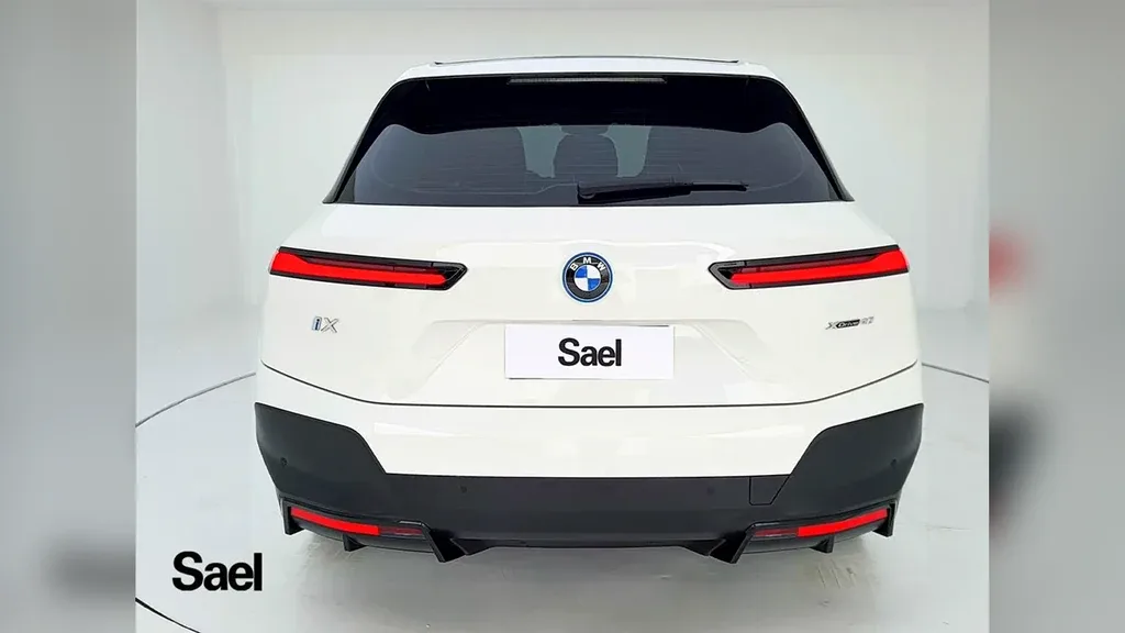 BMW Ix - Imagem 6