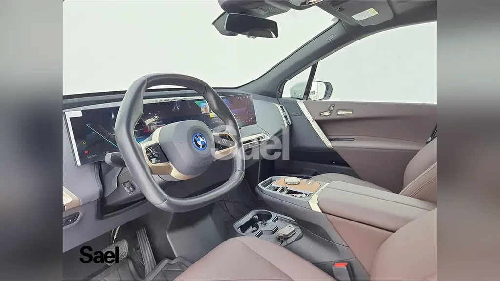 BMW Ix - Imagem 10