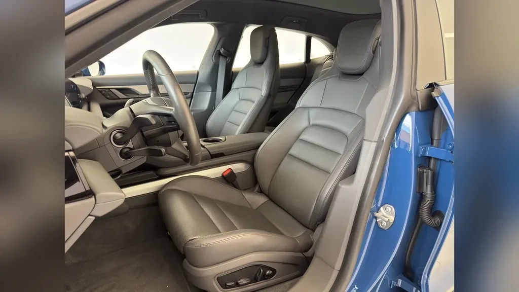 Porsche Taycan - Imagem 7