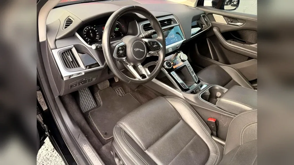 Jaguar I-pace - Imagem 9