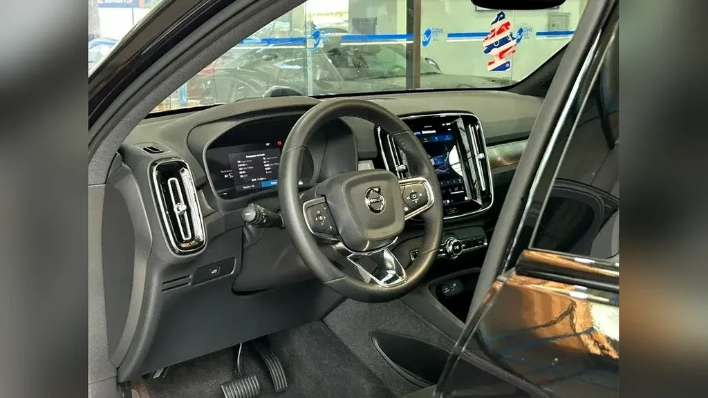 Volvo C40 Recharge - Imagem 11