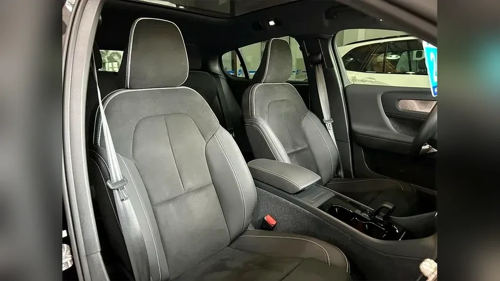 Volvo C40 Recharge - Imagem 14