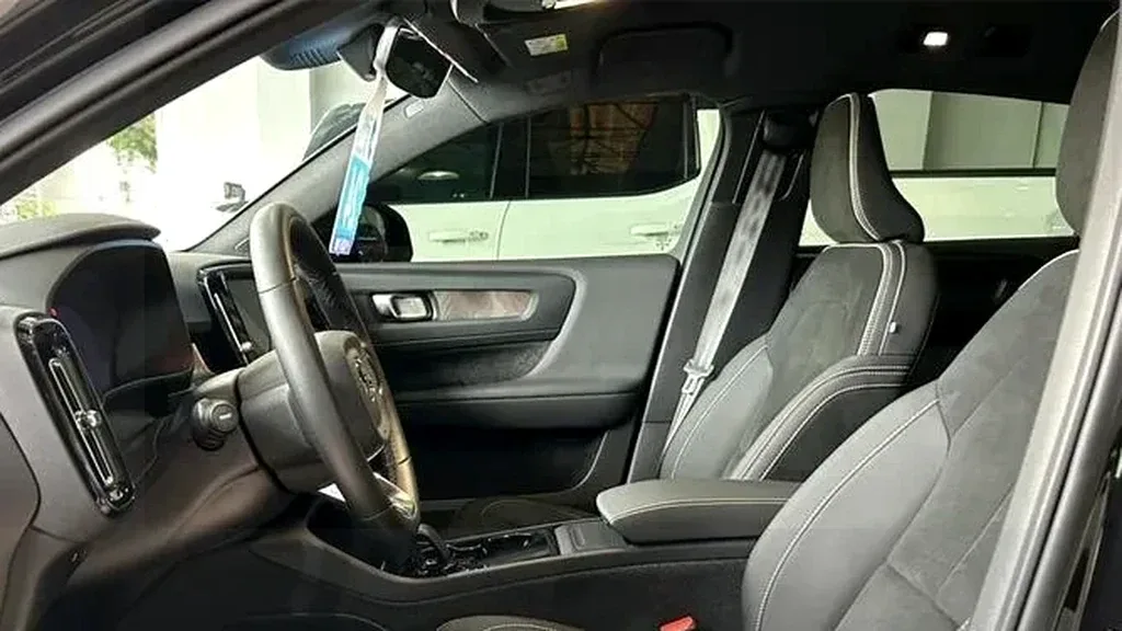 Volvo C40 Recharge - Imagem 15