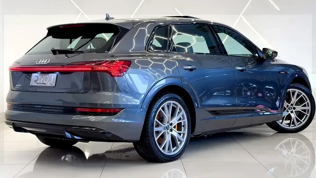Audi E-tron - Imagem 18