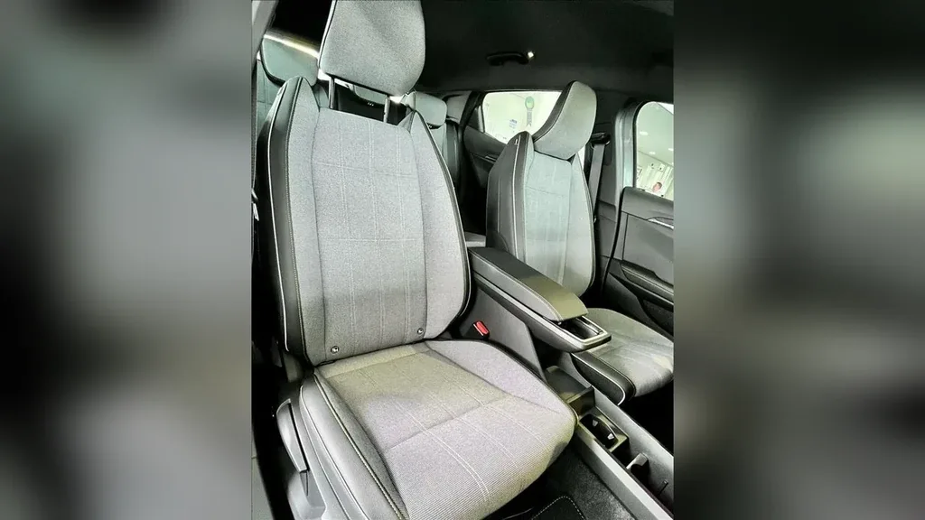 Renault Megane E-tech Electric - Imagem 18