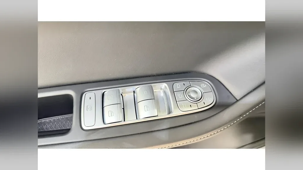 Omoda E5 - Imagem 15