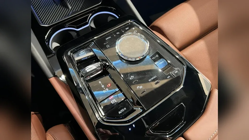 BMW I5 M60 - Imagem 12