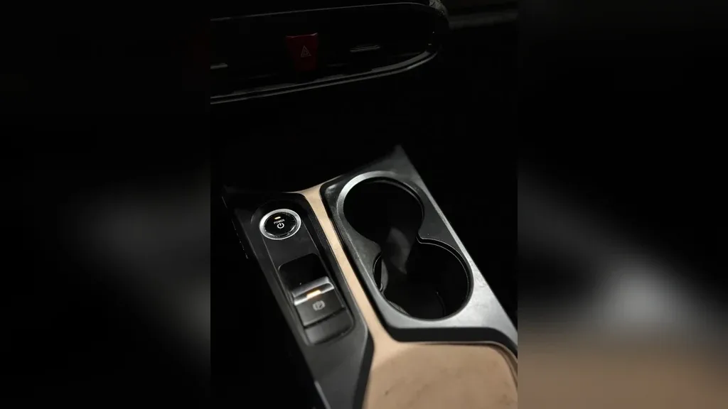 JAC E-JS1 - Imagem 8