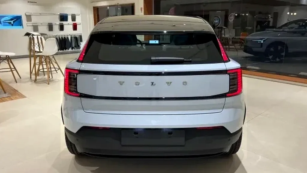 Volvo EX30 - Imagem 2