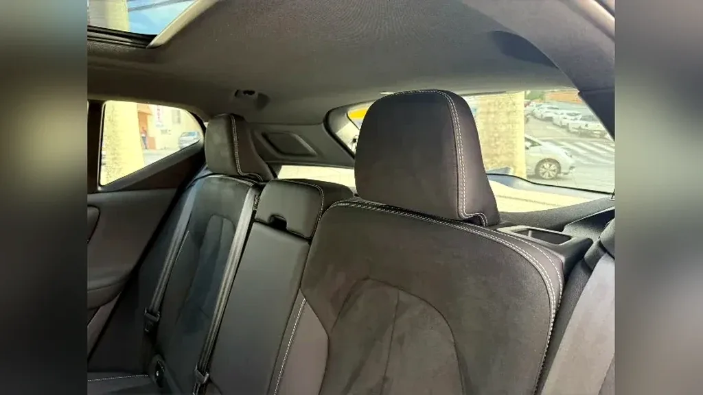 Volvo XC40 Recharge - Imagem 12