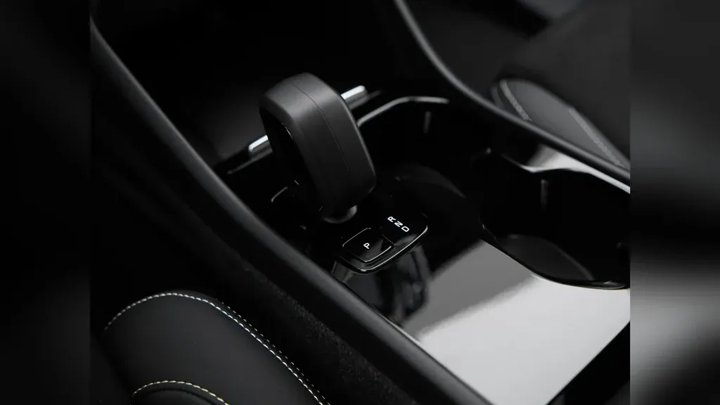 Volvo XC40 Recharge - Imagem 9