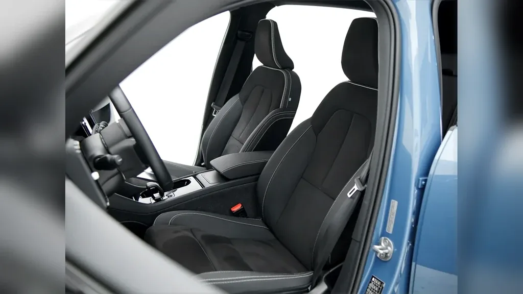 Volvo XC40 Recharge - Imagem 13