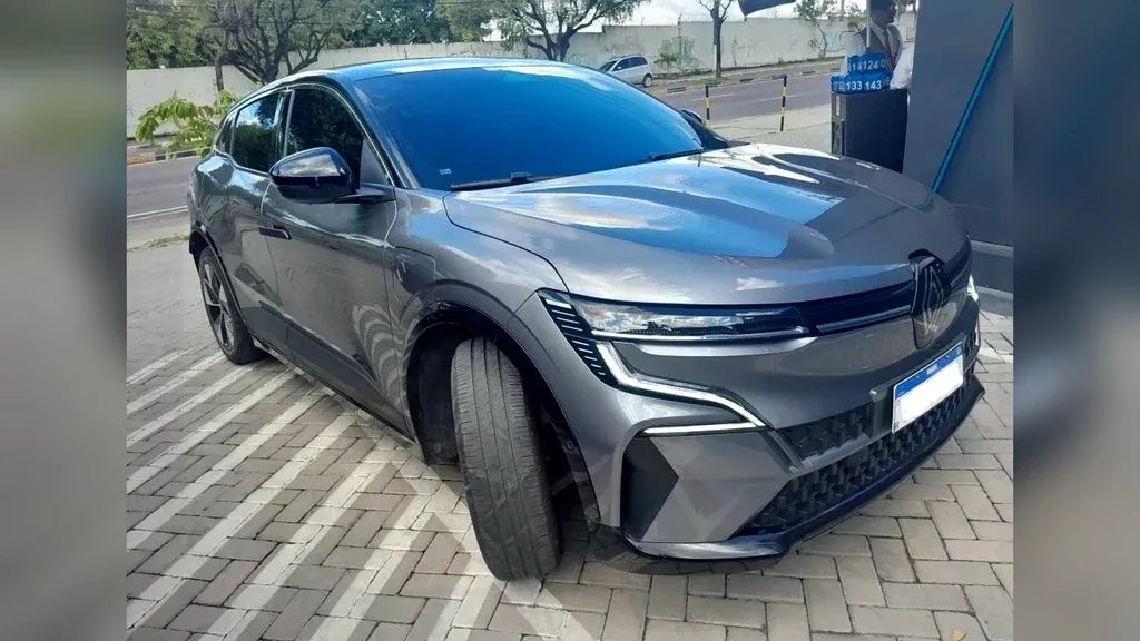 Renault Megane E-tech Electric - Imagem 2