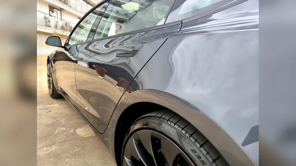 Tesla Model 3 - Imagem 13