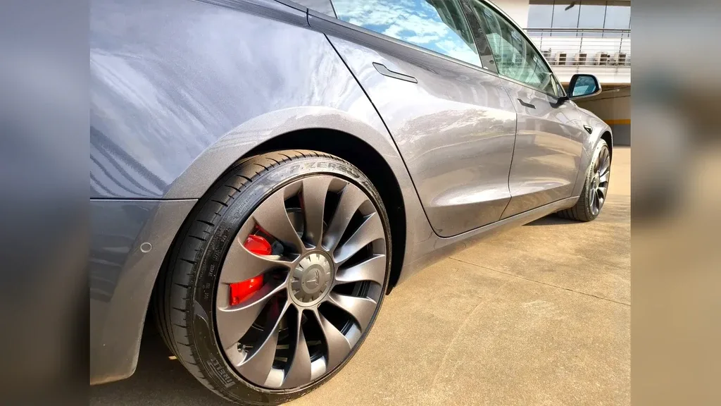 Tesla Model 3 - Imagem 14