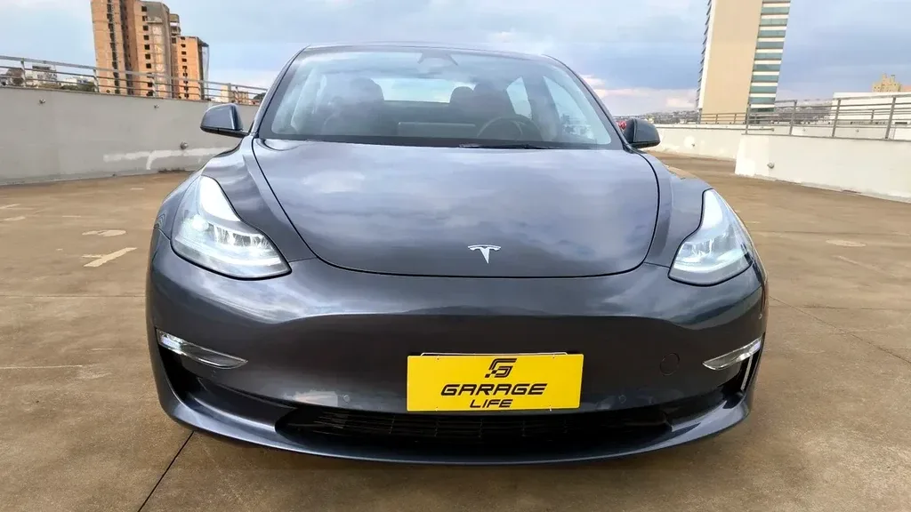 Tesla Model 3 - Imagem 15